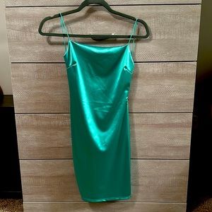 Small Windsor satin open back dress never worn